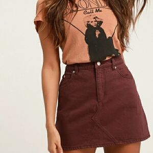 Revolve Rolla’s Claudia Burgundy Denim Mini Skirt Sz 26‎